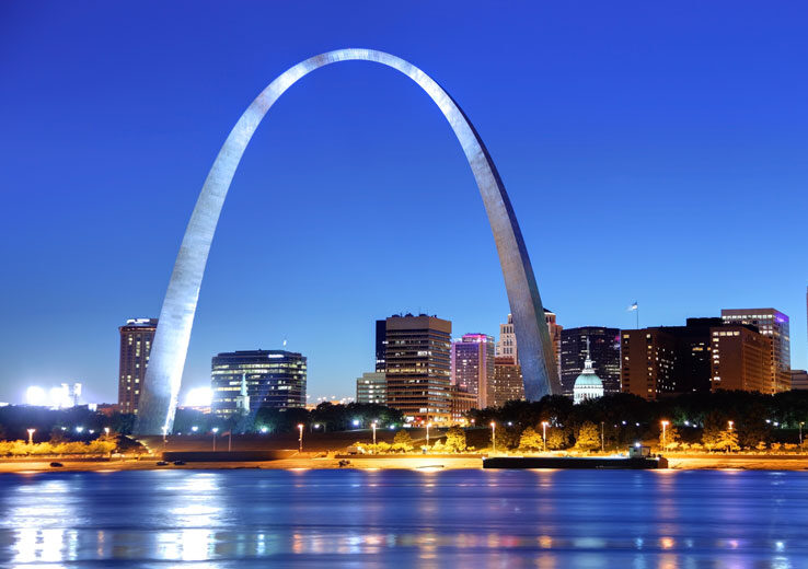 St. Louis arch at night